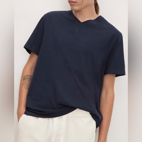 NWT Everlane The Essential Organic V-Neck Tee - Picture 3 of 10